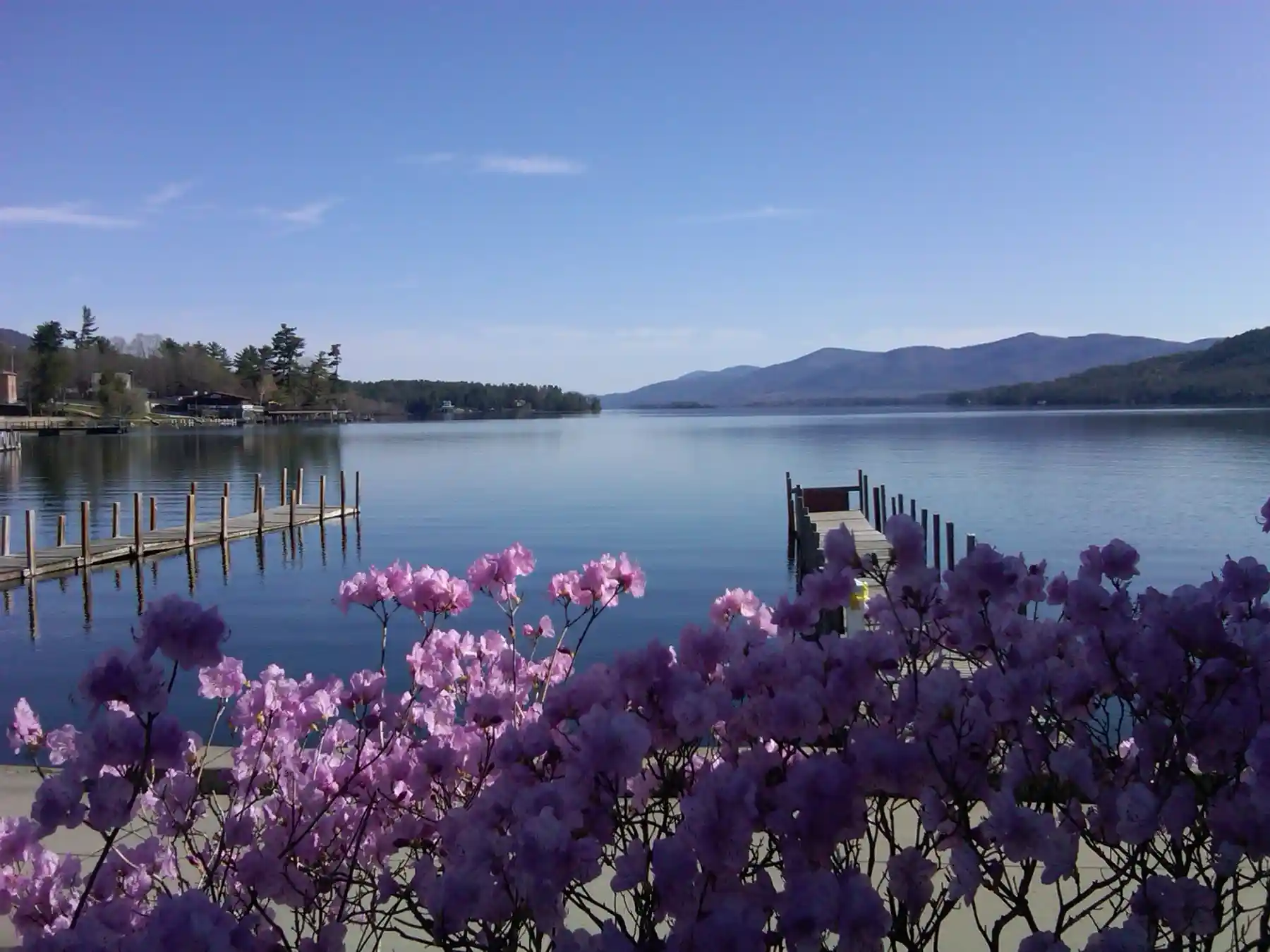 WELCOME SPRING: BRING INSPIRATION TO YOUR CORPORATE RETREAT IN THE LAKE GEORGE AREA